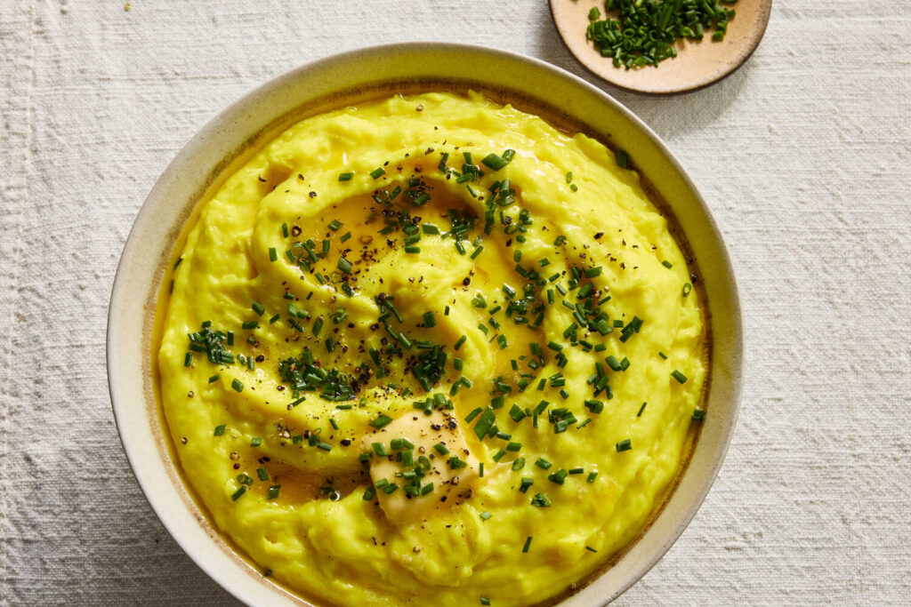Golden Mashed Potatoes Recipe with Cheddar and Chives